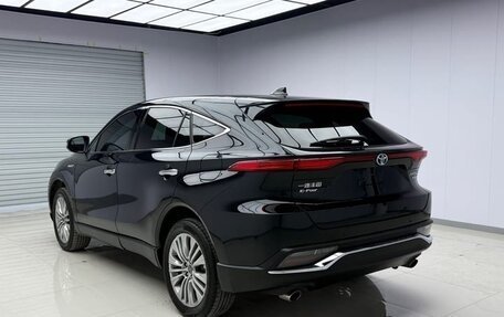 Toyota Harrier, 2022 год, 3 570 000 рублей, 3 фотография