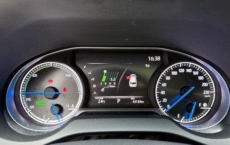 Toyota Harrier, 2022 год, 3 570 000 рублей, 6 фотография