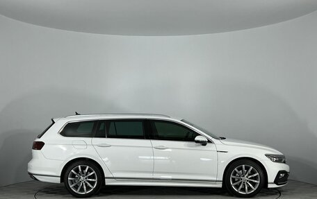 Volkswagen Passat B8 рестайлинг, 2019 год, 2 980 000 рублей, 4 фотография