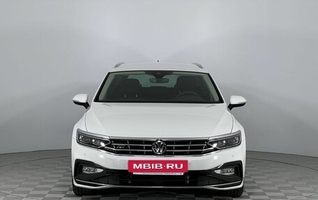 Volkswagen Passat B8 рестайлинг, 2019 год, 2 980 000 рублей, 2 фотография