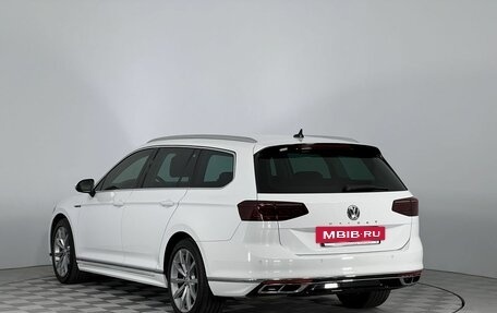Volkswagen Passat B8 рестайлинг, 2019 год, 2 980 000 рублей, 7 фотография