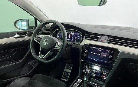 Volkswagen Passat B8 рестайлинг, 2019 год, 2 980 000 рублей, 13 фотография