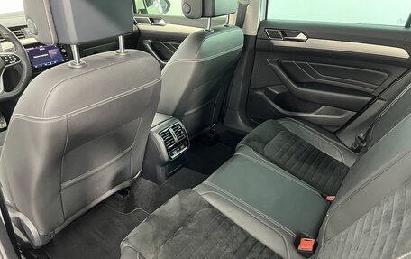 Volkswagen Passat B8 рестайлинг, 2019 год, 2 980 000 рублей, 17 фотография