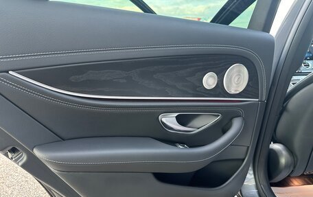 Mercedes-Benz E-Класс, 2021 год, 5 500 000 рублей, 12 фотография
