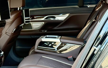 BMW 7 серия, 2021 год, 9 600 000 рублей, 19 фотография