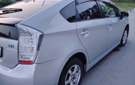 Toyota Prius, 2011 год, 1 200 000 рублей, 4 фотография