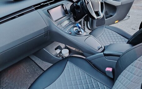Toyota Prius, 2011 год, 1 200 000 рублей, 8 фотография
