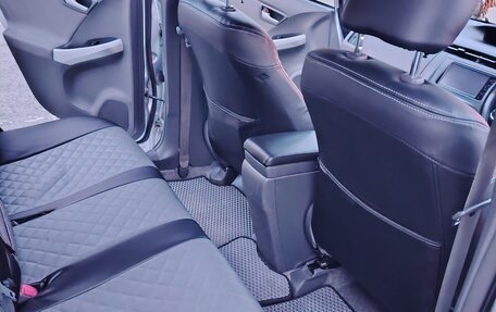 Toyota Prius, 2011 год, 1 200 000 рублей, 6 фотография