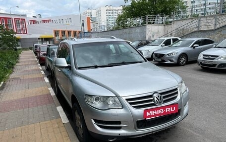 Volkswagen Touareg III, 2008 год, 960 000 рублей, 2 фотография