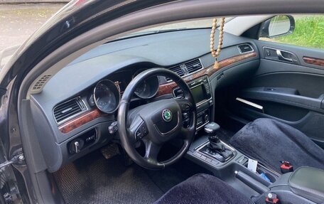 Skoda Superb III рестайлинг, 2012 год, 900 000 рублей, 7 фотография
