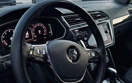 Volkswagen Tiguan II, 2019 год, 2 350 000 рублей, 8 фотография