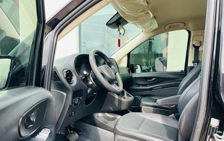 Mercedes-Benz Vito, 2021 год, 4 090 000 рублей, 17 фотография