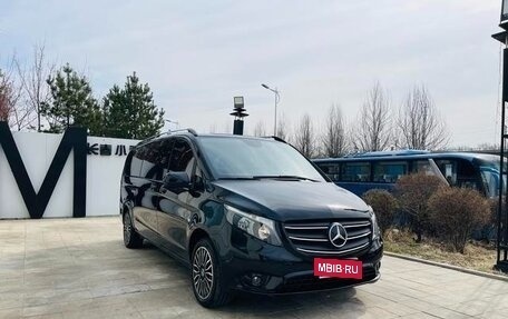 Mercedes-Benz Vito, 2021 год, 4 090 000 рублей, 10 фотография