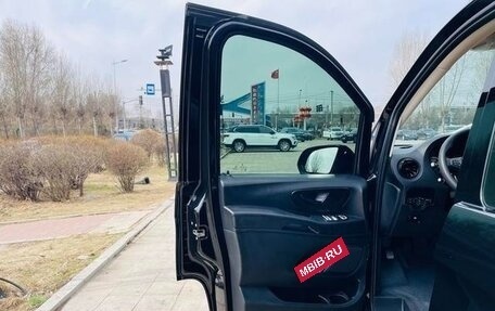 Mercedes-Benz Vito, 2021 год, 4 090 000 рублей, 13 фотография