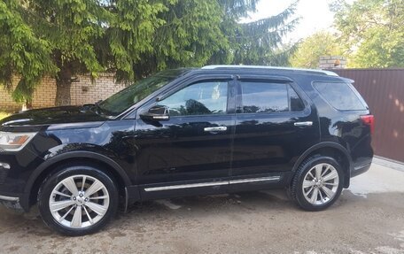 Ford Explorer VI, 2019 год, 3 100 000 рублей, 2 фотография