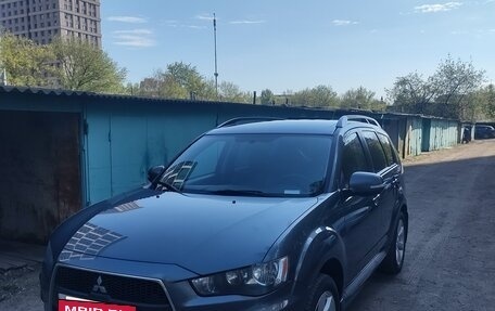 Mitsubishi Outlander III рестайлинг 3, 2011 год, 1 100 000 рублей, 4 фотография