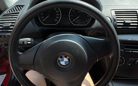 BMW 1 серия, 2008 год, 840 000 рублей, 12 фотография