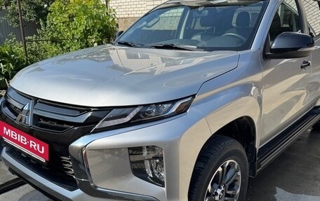 Mitsubishi L200 IV рестайлинг, 2023 год, 4 500 000 рублей, 2 фотография