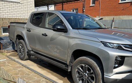 Mitsubishi L200 IV рестайлинг, 2023 год, 4 500 000 рублей, 4 фотография