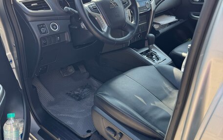 Mitsubishi L200 IV рестайлинг, 2023 год, 4 500 000 рублей, 11 фотография