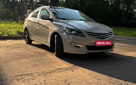 Hyundai Solaris II рестайлинг, 2015 год, 1 250 000 рублей, 2 фотография