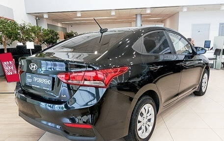 Hyundai Solaris II рестайлинг, 2017 год, 1 037 000 рублей, 5 фотография