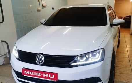 Volkswagen Jetta VI, 2015 год, 1 220 000 рублей, 3 фотография