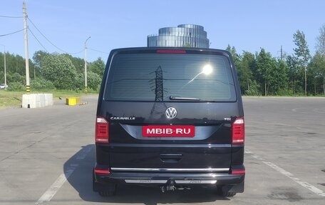 Volkswagen Caravelle T6 рестайлинг, 2017 год, 2 375 000 рублей, 6 фотография