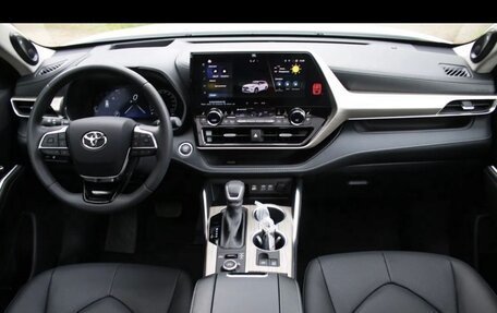 Toyota Highlander, 2025 год, 4 999 990 рублей, 8 фотография