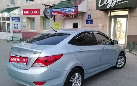 Hyundai Solaris II рестайлинг, 2011 год, 740 000 рублей, 6 фотография