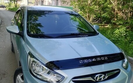 Hyundai Solaris II рестайлинг, 2011 год, 740 000 рублей, 2 фотография