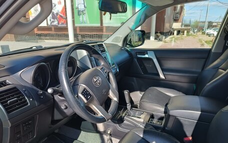 Toyota Land Cruiser Prado 150 рестайлинг 2, 2010 год, 3 650 000 рублей, 9 фотография