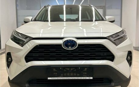 Toyota RAV4, 2024 год, 4 350 000 рублей, 3 фотография
