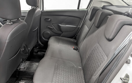 Renault Logan II, 2017 год, 823 000 рублей, 11 фотография