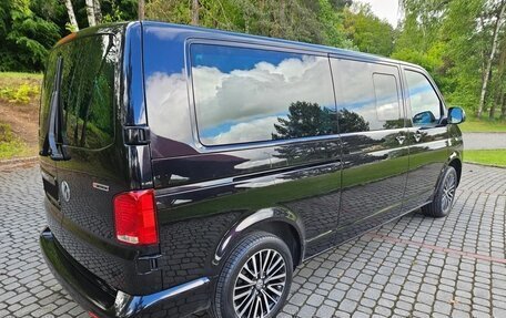 Volkswagen Caravelle T6 рестайлинг, 2022 год, 4 000 000 рублей, 6 фотография