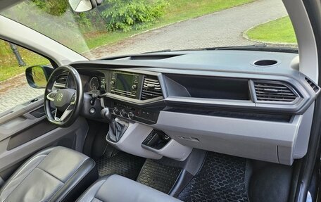 Volkswagen Caravelle T6 рестайлинг, 2022 год, 4 000 000 рублей, 7 фотография