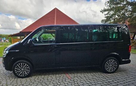 Volkswagen Caravelle T6 рестайлинг, 2022 год, 4 000 000 рублей, 4 фотография