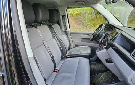 Volkswagen Caravelle T6 рестайлинг, 2022 год, 4 000 000 рублей, 12 фотография