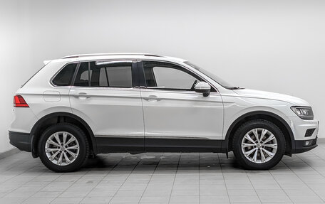 Volkswagen Tiguan II, 2018 год, 2 373 000 рублей, 4 фотография