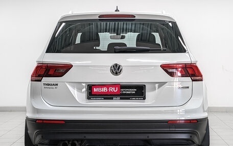 Volkswagen Tiguan II, 2018 год, 2 373 000 рублей, 6 фотография