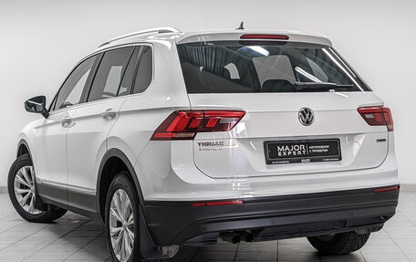 Volkswagen Tiguan II, 2018 год, 2 373 000 рублей, 7 фотография
