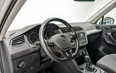 Volkswagen Tiguan II, 2018 год, 2 373 000 рублей, 16 фотография