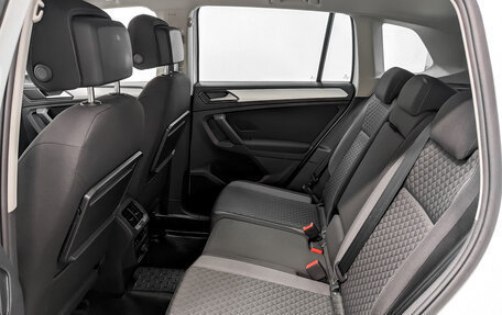 Volkswagen Tiguan II, 2018 год, 2 373 000 рублей, 12 фотография