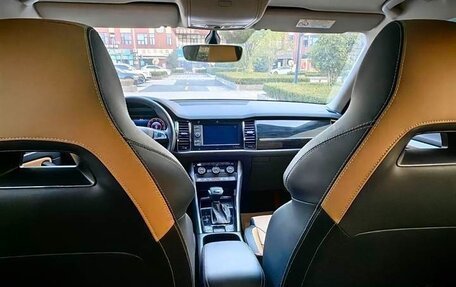 Skoda Kodiaq I, 2022 год, 1 600 000 рублей, 10 фотография