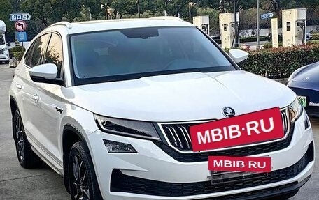 Skoda Kodiaq I, 2022 год, 1 600 000 рублей, 3 фотография