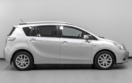 Toyota Verso I, 2010 год, 1 390 000 рублей, 4 фотография