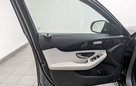 Mercedes-Benz C-Класс, 2017 год, 2 250 000 рублей, 19 фотография