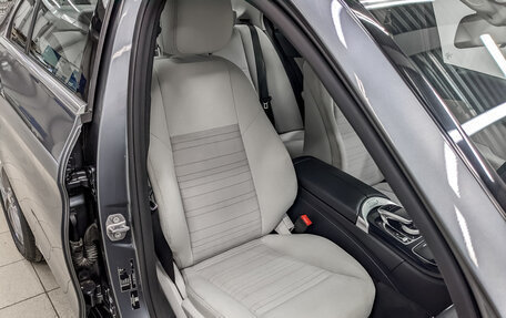 Mercedes-Benz C-Класс, 2017 год, 2 250 000 рублей, 23 фотография