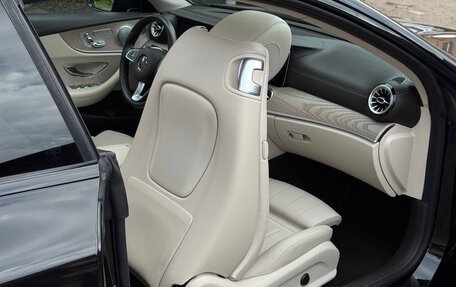 Mercedes-Benz E-Класс, 2018 год, 4 500 000 рублей, 16 фотография