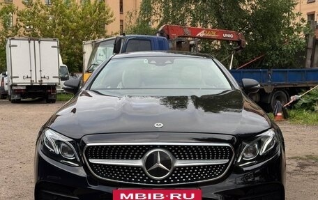 Mercedes-Benz E-Класс, 2018 год, 4 500 000 рублей, 8 фотография